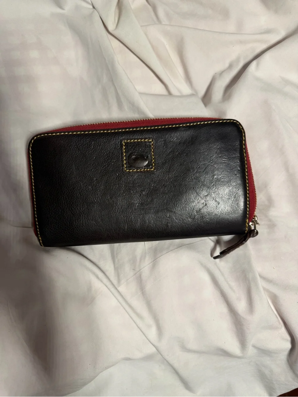 Classic Dooney & Bourke Black and Red Leather Zip Wallet - Unbranded